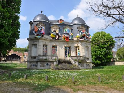 La Maison Moussel customisée par l'artiste Laurent Perbos dans la cadre de Sculptures en l'île à Andrésy / DR
