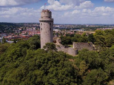 La tour de Monthléry offre un panorama à 360° sur le très Grand Paris / @ Office de tourisme de Paris-Saclay
