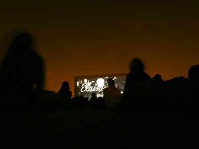 Jusqu'en septembre, les villes d'Est ensemble en Seine-Saint-Denis accueille une quarantaine de séance de cinéma gratuites en plein air / © Nicolas Mirguet (Creative commons - Flickr)