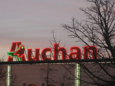 Nommée prix Nobel de littérature 2022, Annie Ernaux vit à Cergy depuis de nombreuses années et situe notamment l'un de ses romans dans l'hypermarché Auchan de la ville / © pierrO (Creative commons - Flickr)