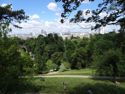 Le parc des Buttes-Chaumont à Paris / © Jeanne Menjoulet (Creative commons - Flickr)