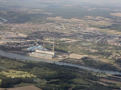 L'ancienne centrale électrique de Porcheville dans les Yvelines qui sera sur le tracé du Randopolitain le 6 novembre / © Ascobole (Wikimedia commons)