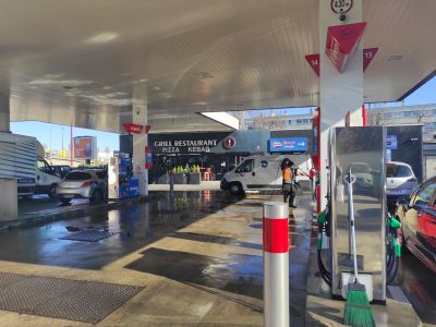 Le kebab Ev'Et by Samy a ouvert dans une station-service à Bondy / © Joséphine Lebard pour Enlarge your Paris