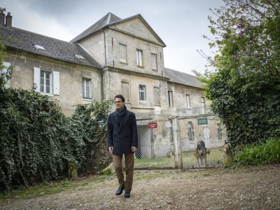 L'architecte Khader Berrekla est investi dans un projet de tiers-lieu autour de l'alimentation durable pour redynamiser le Vieux Pays à Goussainville / © Jérômine Derigny pour Enlarge your Paris