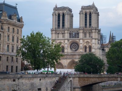 Notre-Dame sur l'île de la Cité à Paris / © Jacques Paquier (Creative commons - Flickr)