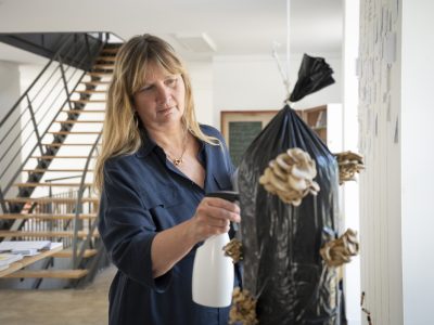 Aude Cartier est directrice de la Maison des arts de Malakoff / © Jérômine Derigny pour Enlarge your Paris