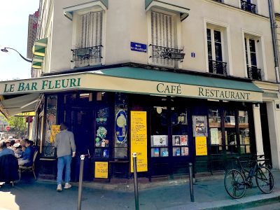 Le Bar fleuri dans le 19e propose depuis 2022 un poulet-frites au prix inchangé de 6,86 euros / © Joséphine Lebard pour Enlarge your Paris