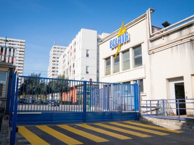 Transformés en friche culturelle, les anciens laboratoire Éclair rouvrent ce 10 juin à Epinay-sur-Seine  / © Soukmachines