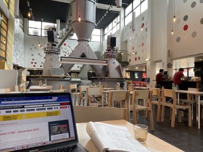 Les Machines, café-restaurant ouvert dans l'ancienne salle des machines de la piscine de Châtenay-Malabry devenue théâtre / © Virginie Jannière pour Enlarge your Paris