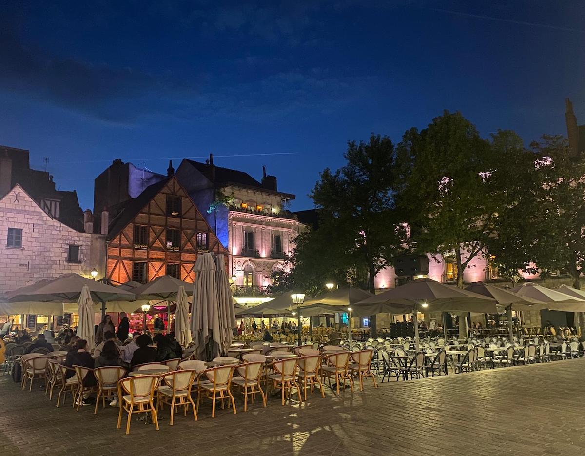 Tours by night / © Joséphine Lebard