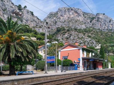 La gare d'Eze-sur-Mer entre Nice et Monaco / © Sergey Ashmarin