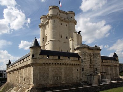 La cour du château de Vincennes accueillera l'une des fan zones incontournables des JO / © Edal Anton Lefterov (Wkimedia commons)