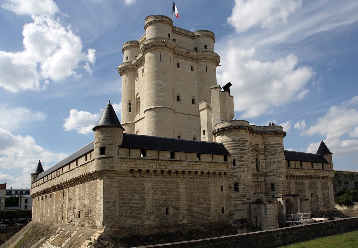 La cour du château de Vincennes accueillera l'une des fan zones incontournables des JO / © Edal Anton Lefterov (Wkimedia commons)