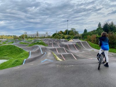 La piste de pumptrack de Montévrain / © Steve Stillman pour Enlarge your Paris