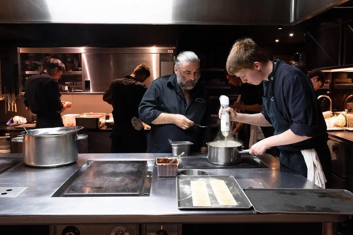 Jacky Ribault, chef étoilé de L'Ours à Vincennes / © L'Ours