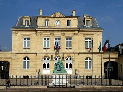 La mairie de Sceaux a mis en place le congé menstruel pour ses agentes depuis près d'un an / © Besopha (Wikimedia commons)