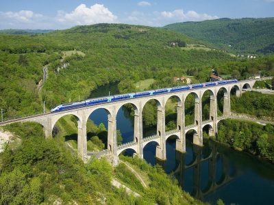 Le viaduc de Cize-Bolozon dans l'Ain / @ Kabelleger / David Gubler