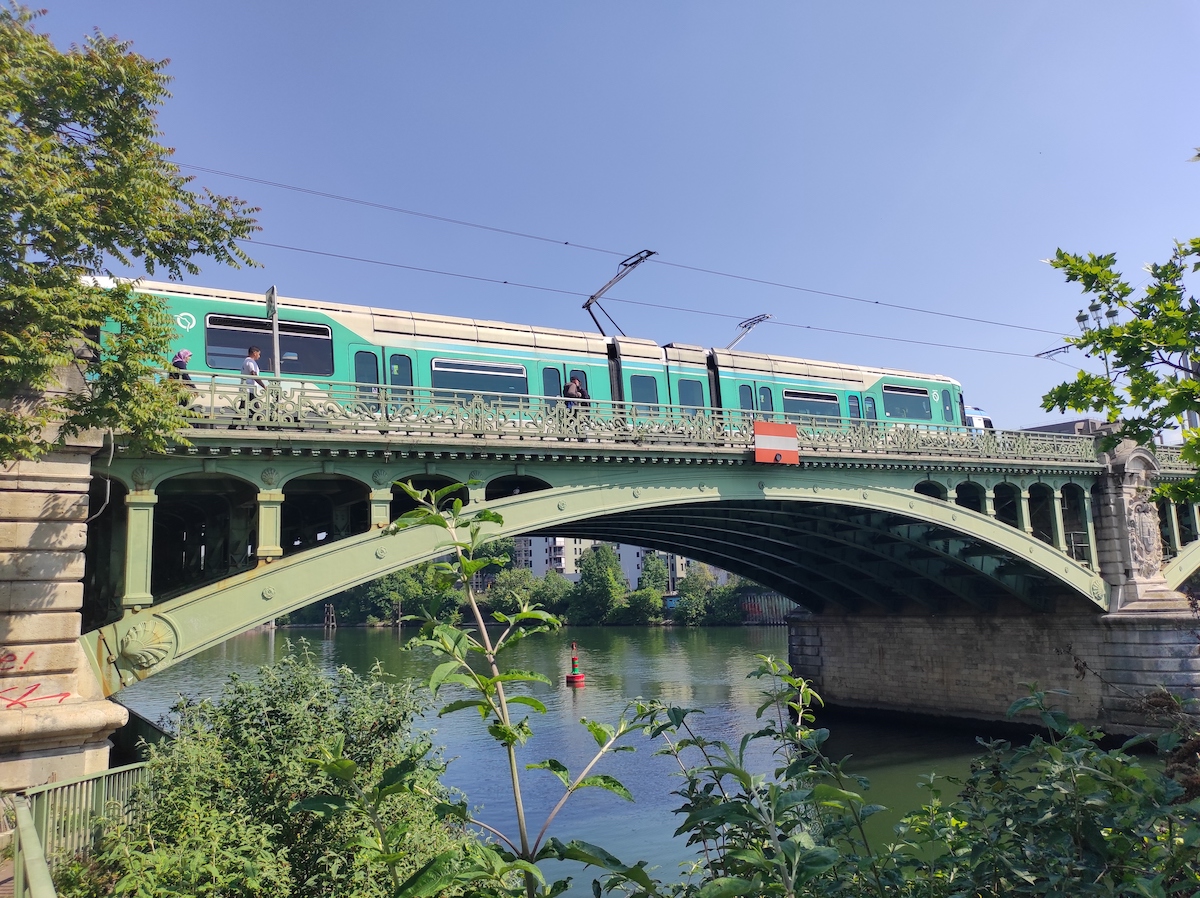 Le tramway T1 relie Asnières à Noisy-le-Sec / © Joséphine Lebard pour Enlarge your Paris