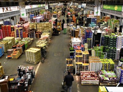 L'une des halles du marché de Rungis / © Bernard Fidel (Creative commons / Flickr)