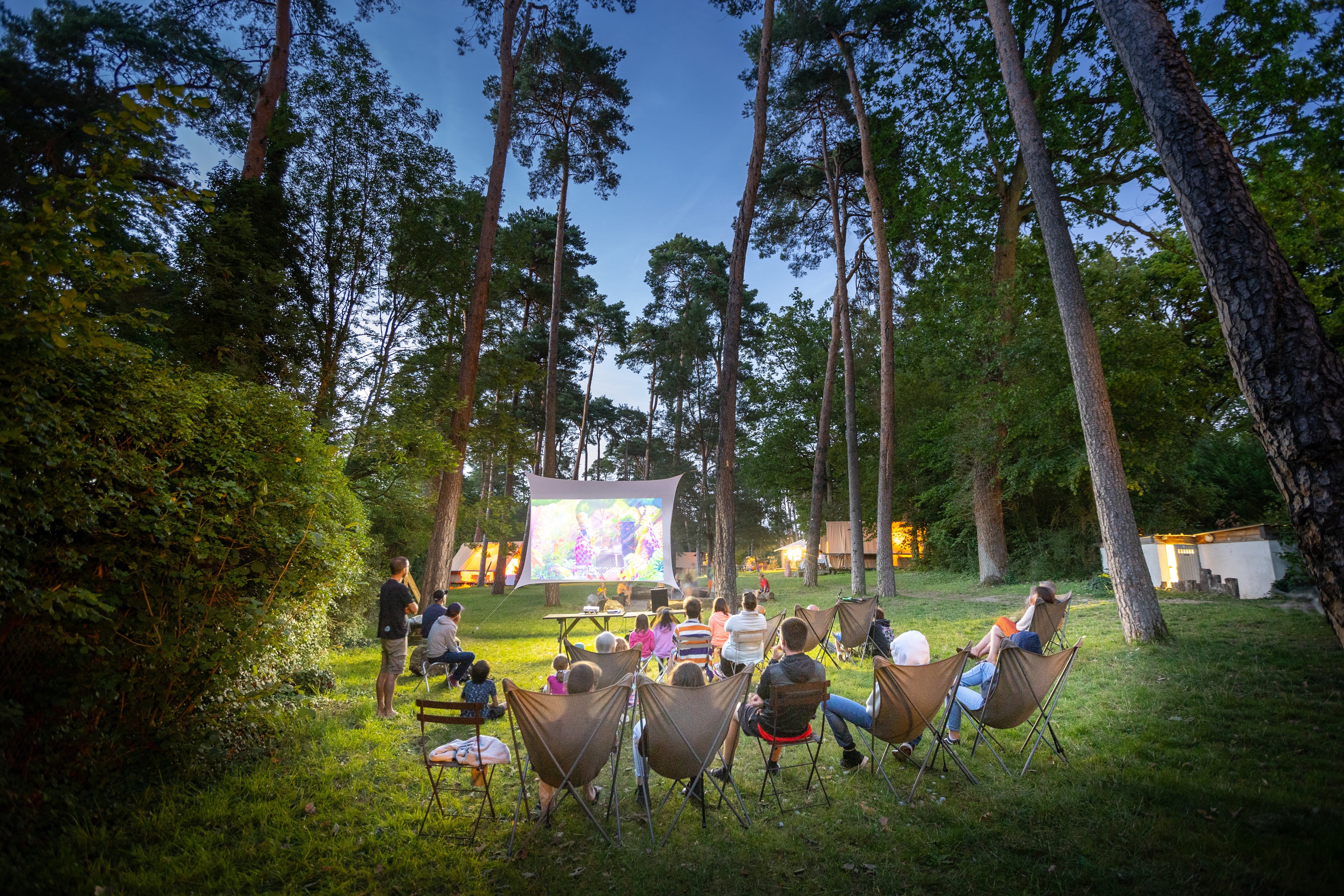 Une projection au camping Huttopia Ramnbouillet. Photo Manu Reyboz