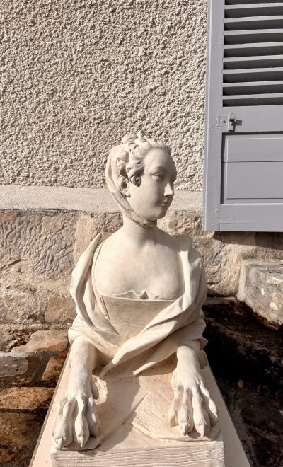 Une sphinge au visage de la duchesse du Barry, Maison Jean Cocteau. Vianney Delourme pour Enlarge your Paris