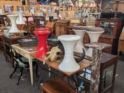 Brocante des Petits Frères des Pauvres. DR